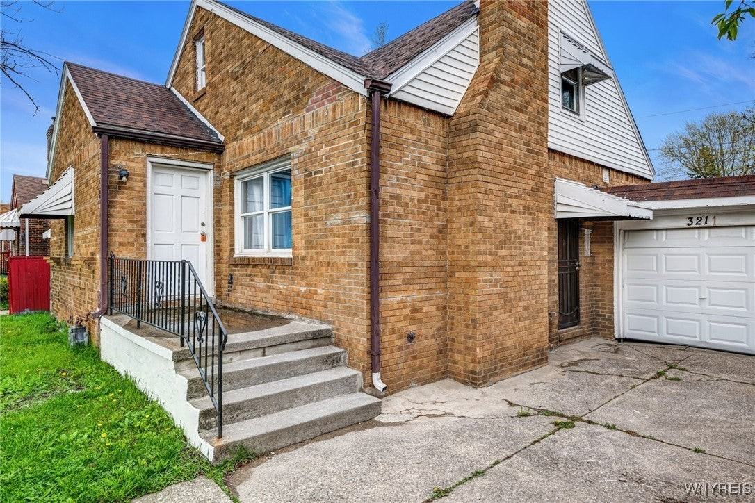 321 Eggert Rd - Photo 5 of 50