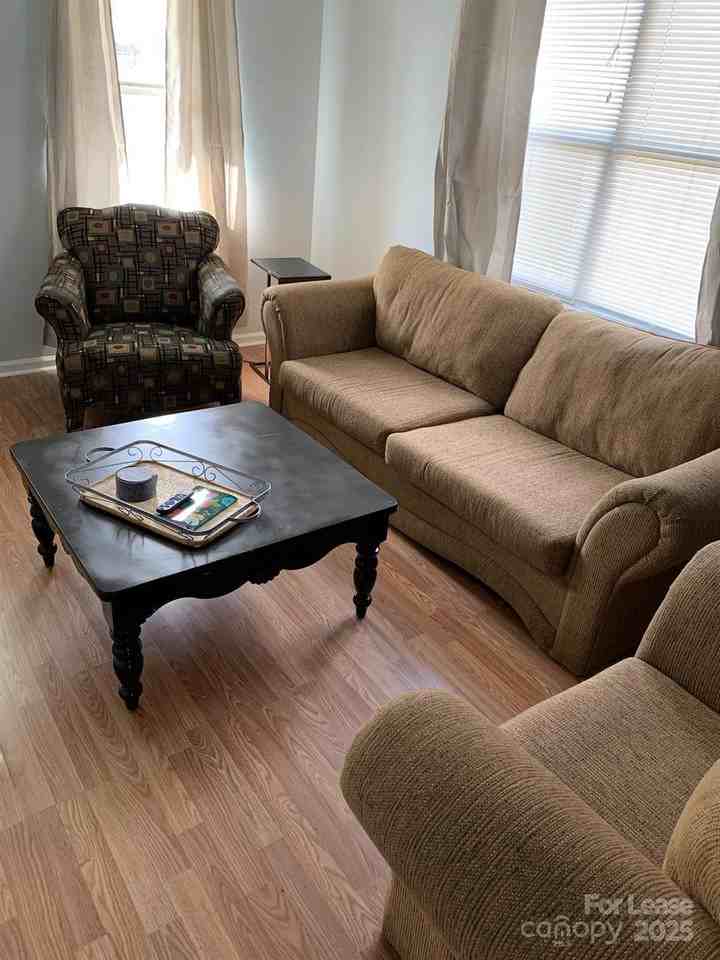 1609 Julia Maulden Pl - Photo 3 of 12