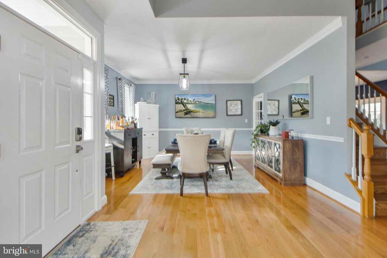 7420 Mayflower Ct - Photo 6 of 50