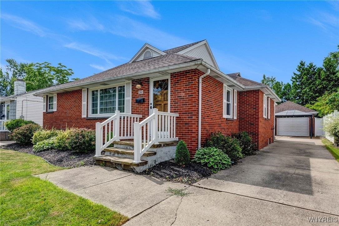 150 Walter Ave - Photo 5 of 42