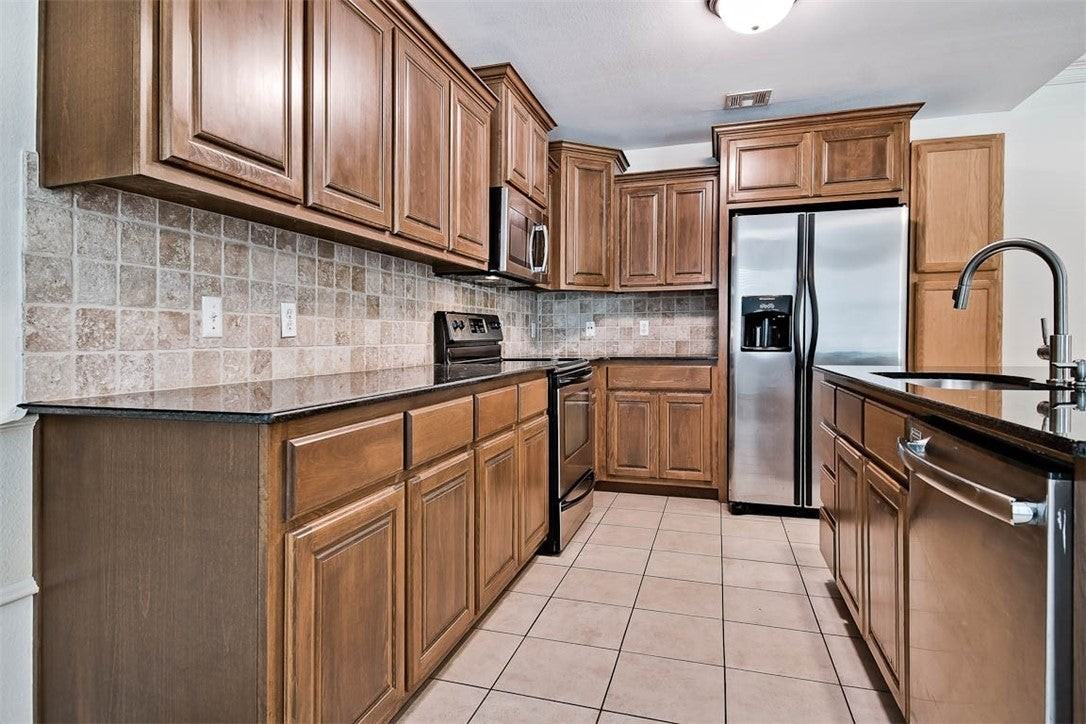 2800 Sw Azalea Ave - Photo 7 of 17