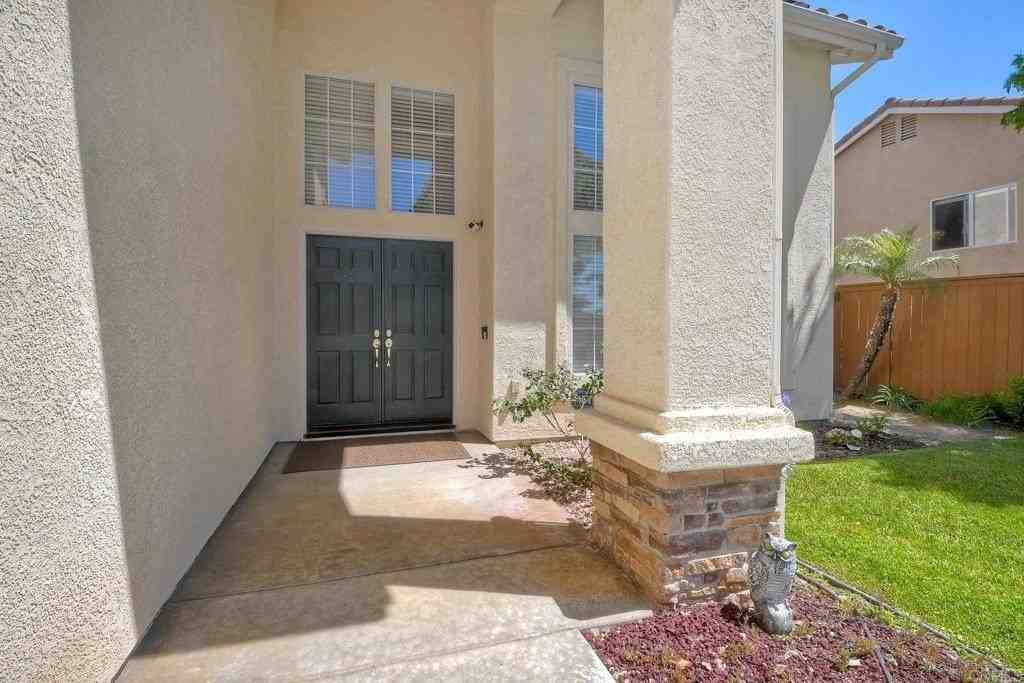 3838 Sienna St - Photo 4 of 44