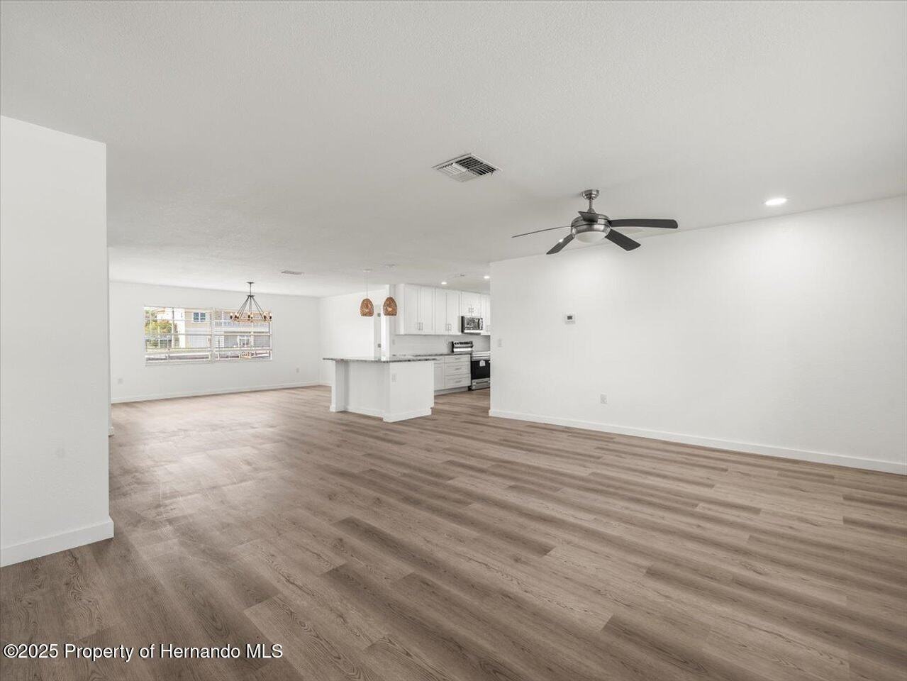 3366 Minnow Creek Dr - Photo 4 of 46