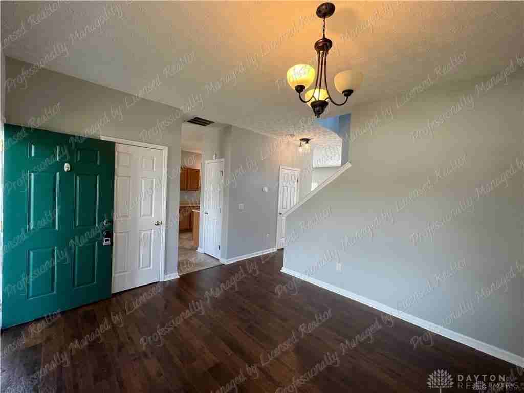 2981 Hickory Ridge Ct - Photo 2 of 33