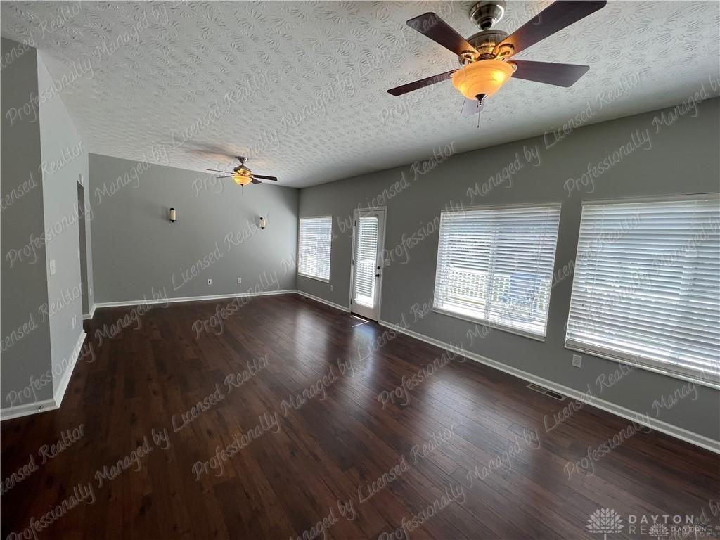 2981 Hickory Ridge Ct - Photo 5 of 33