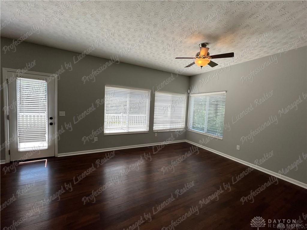 2981 Hickory Ridge Ct - Photo 6 of 33