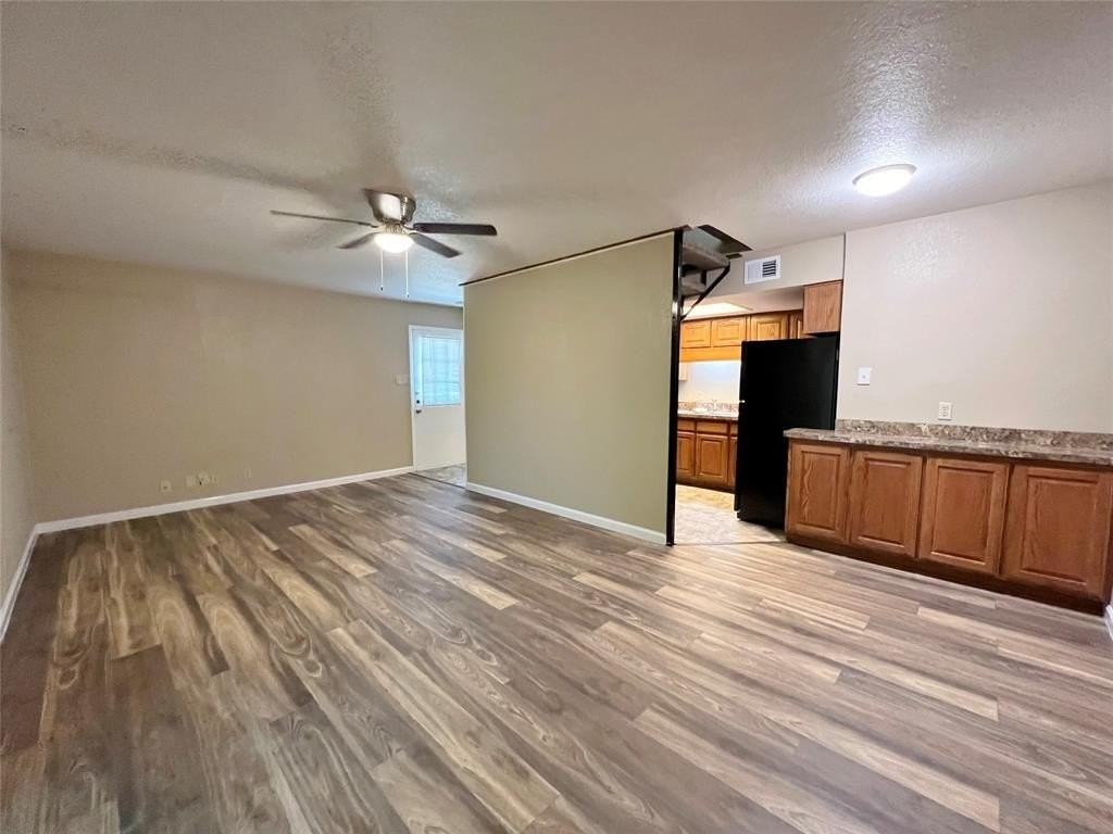 907 S Bowen Rd - Photo 2 of 21