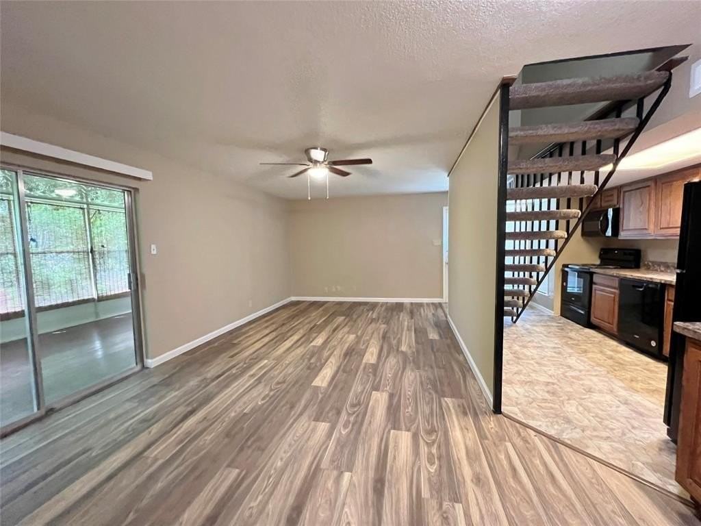 907 S Bowen Rd - Photo 3 of 21