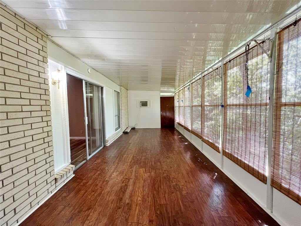 907 S Bowen Rd - Photo 4 of 21