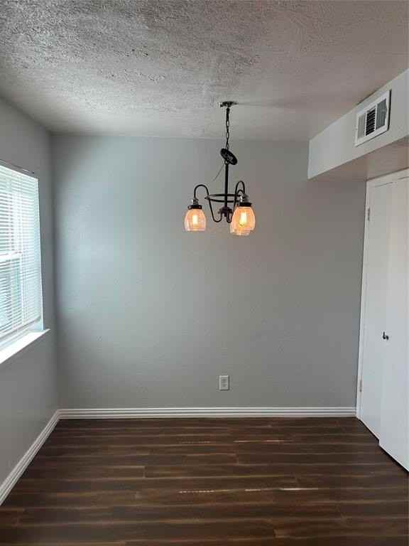 2744 Patricia Ln - Photo 3 of 9