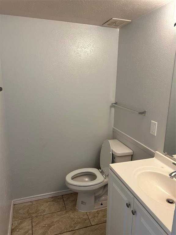 2744 Patricia Ln - Photo 5 of 9