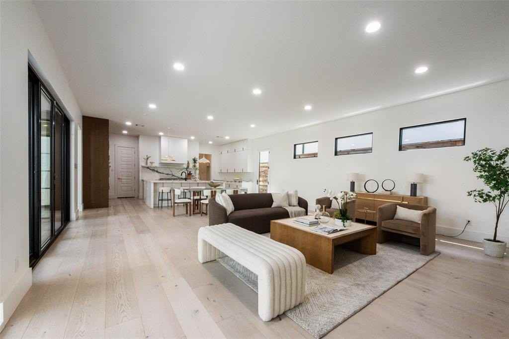 6443 Kenwood Ave - Photo 3 of 21