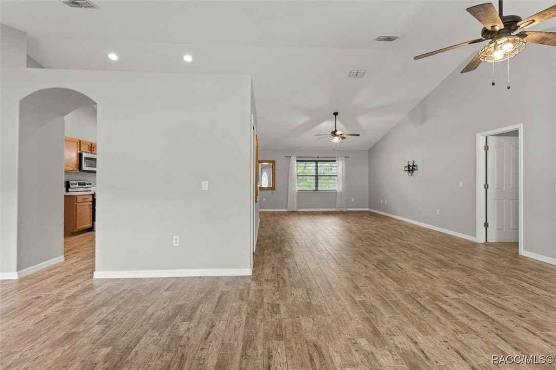 17 Eugenia Court North - Photo 6 of 44