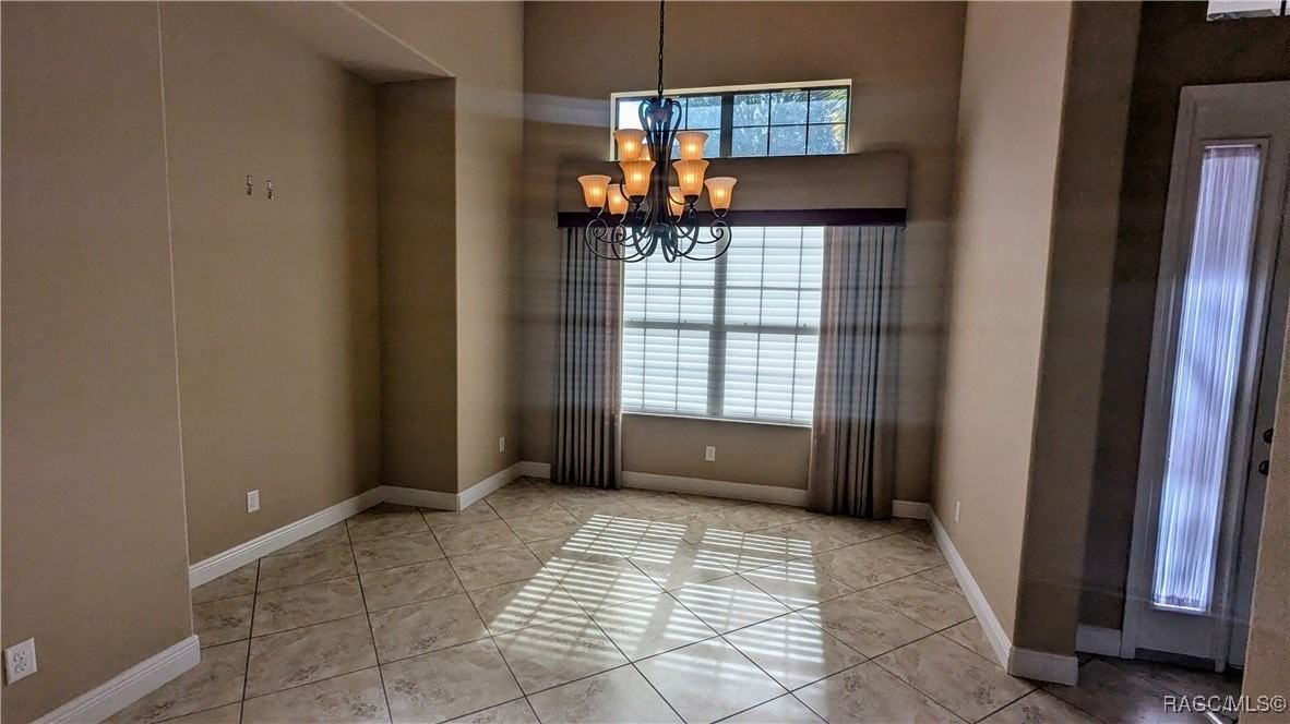 743 E Ireland Ct - Photo 7 of 25