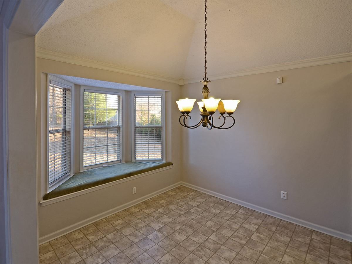 10088 Woodland Grove Dr - Photo 3 of 18