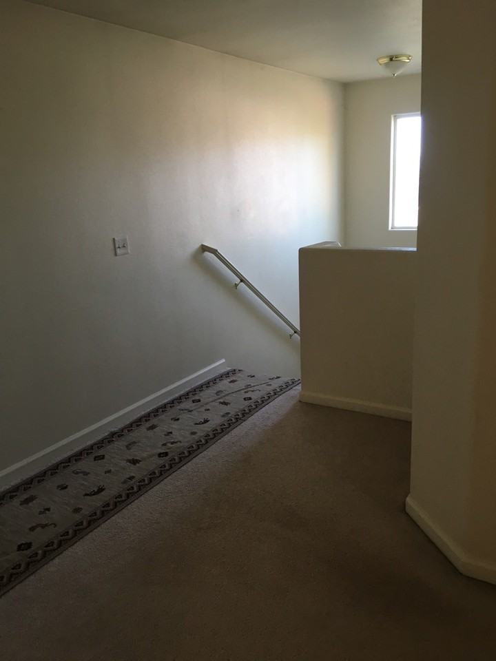 2644 Sunray Dr - Photo 4 of 17