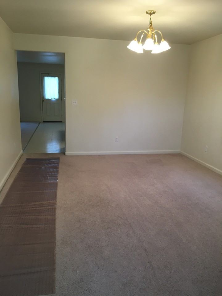 2644 Sunray Dr - Photo 7 of 17