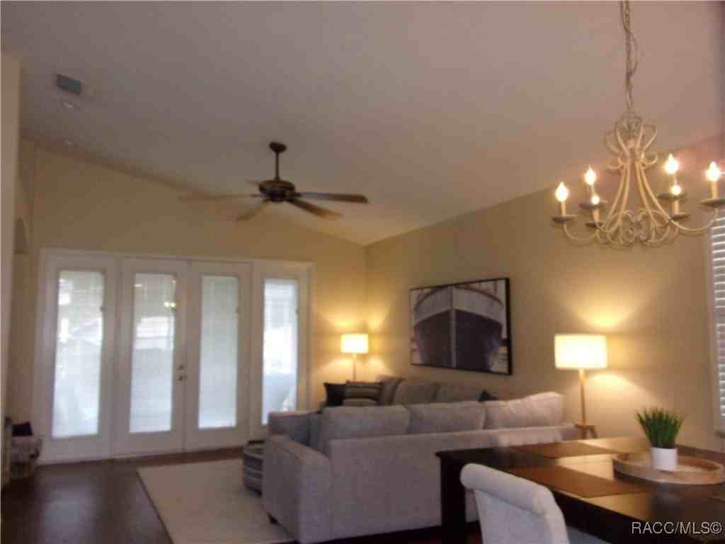 877 West Silver Meadow Loop - Photo 5 of 36