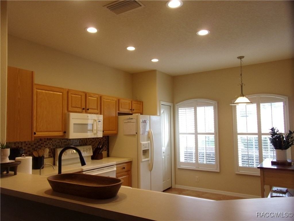 877 West Silver Meadow Loop - Photo 6 of 36