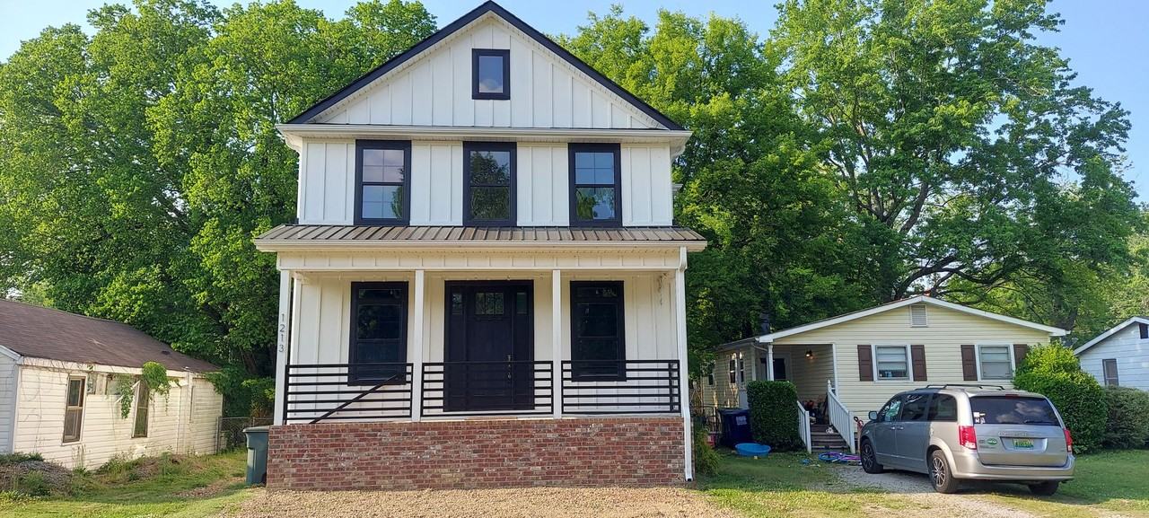 1213 Rison Ave Ne - Photo 2 of 31