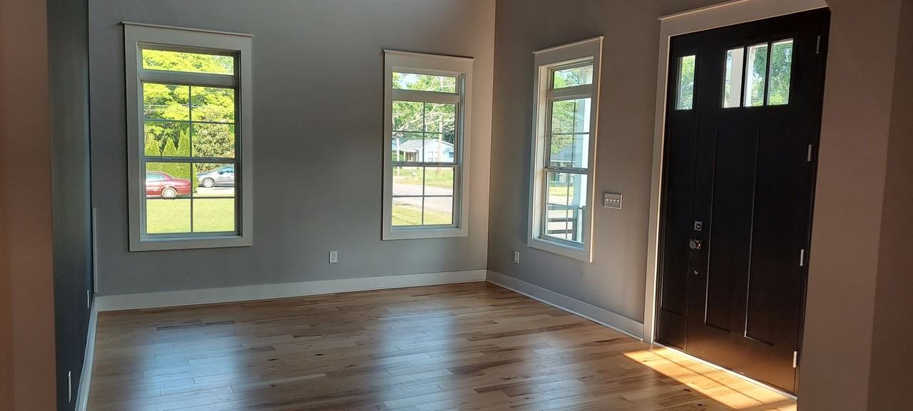 1213 Rison Ave Ne - Photo 5 of 31
