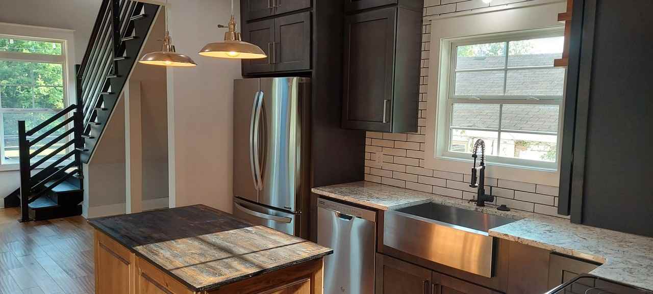 1213 Rison Ave Ne - Photo 7 of 31