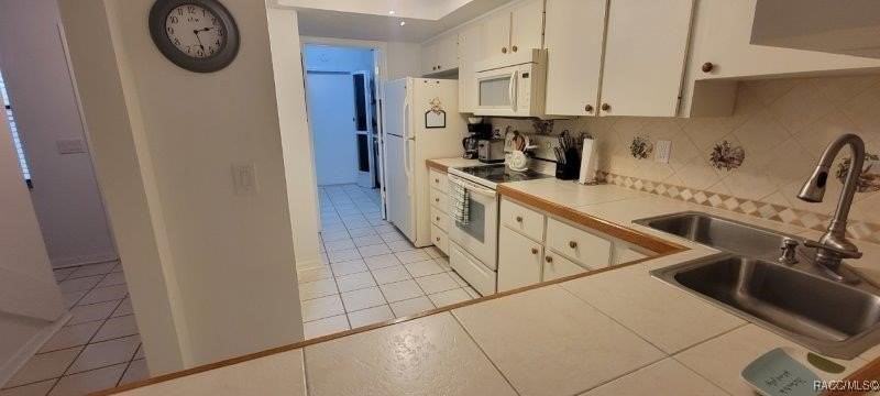 340 E Glassboro Ct Apt 1b #1B - Photo 3 of 21