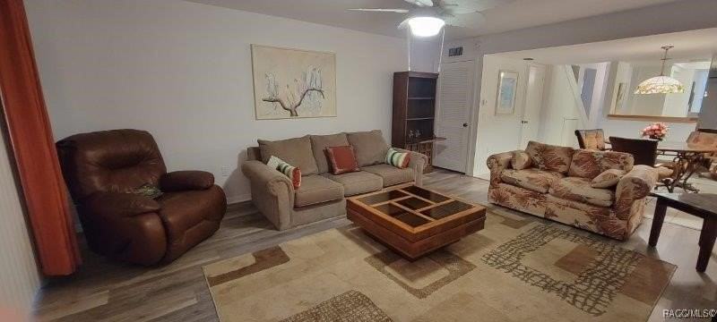 340 E Glassboro Ct Apt 1b #1B - Photo 5 of 21