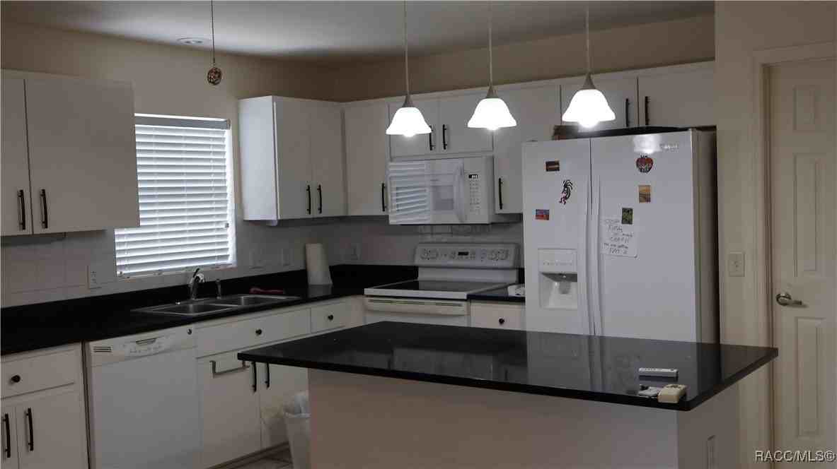 760 W Barrymore Dr - Photo 5 of 27