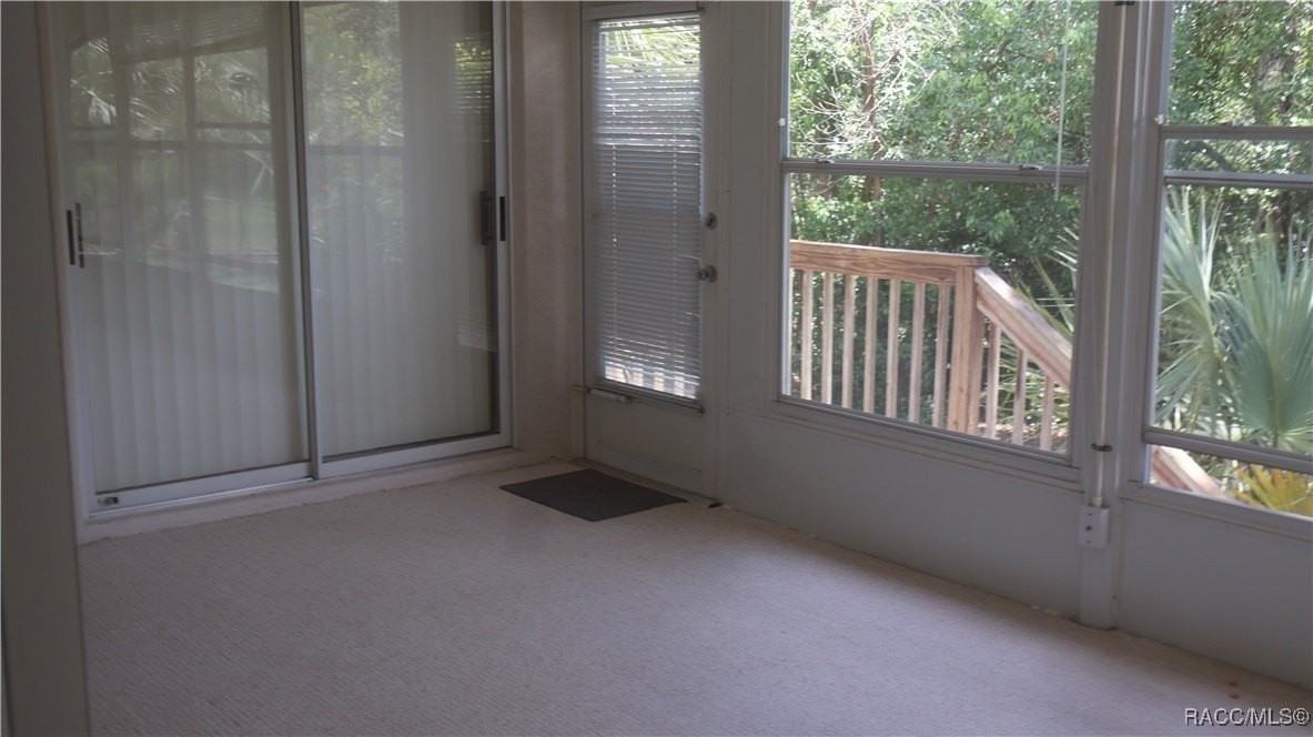 760 W Barrymore Dr - Photo 6 of 27