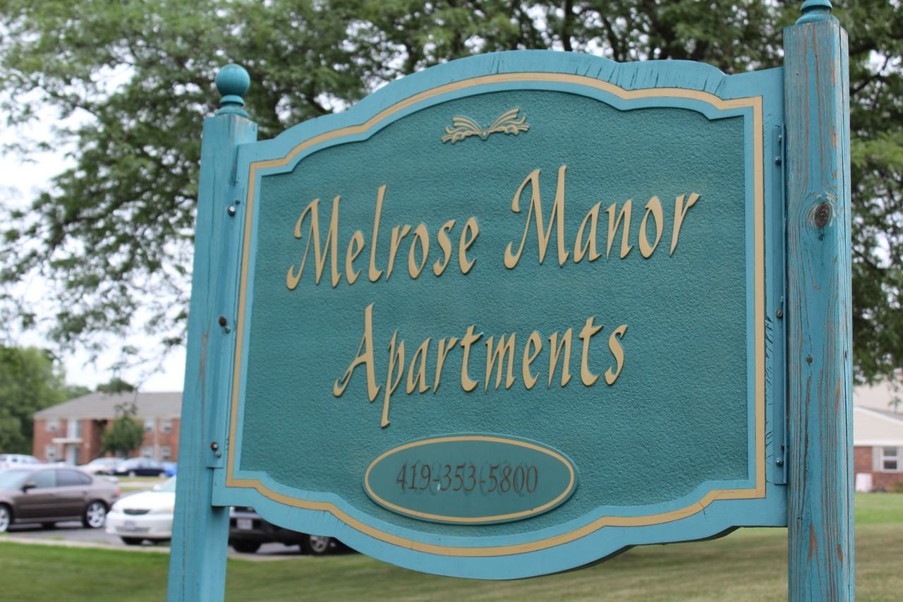 Melrose Manor - Photo 3 of 21