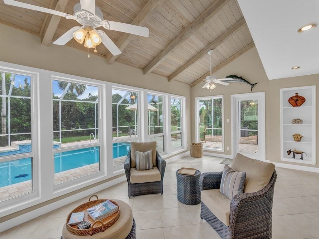 956 Treasure Lane - Photo 7 of 36