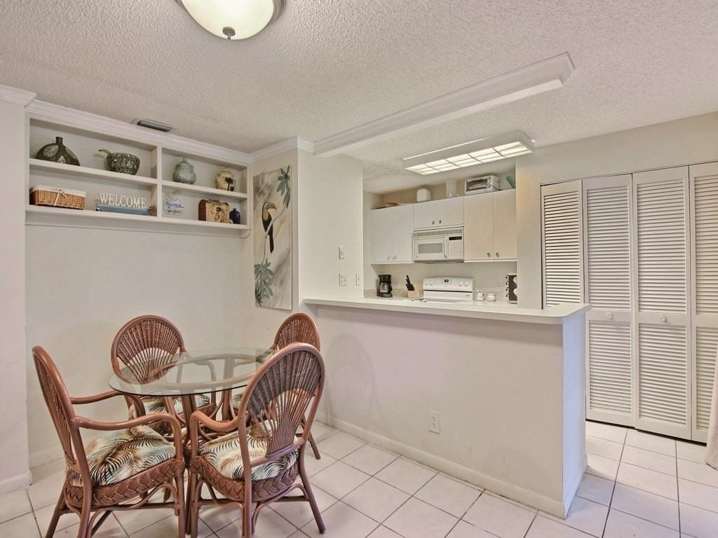 1315 1315 E Winding Oaks Circle unit: 902 #902 - Photo 7 of 31