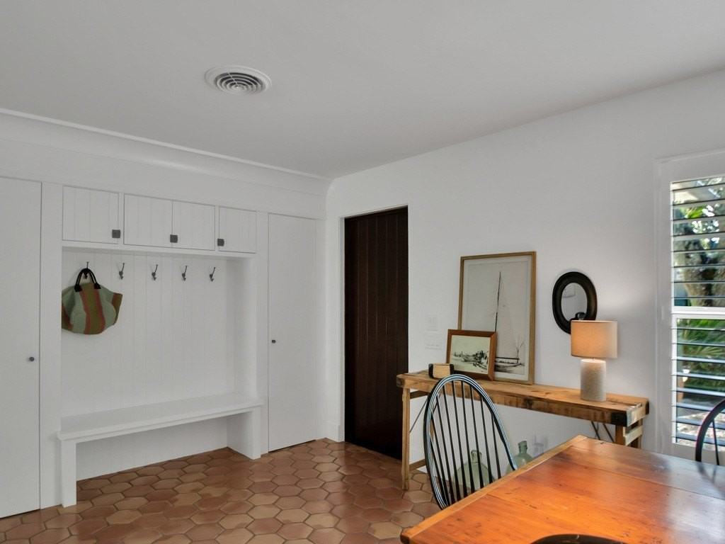 535 Honeysuckle Lane - Photo 3 of 36