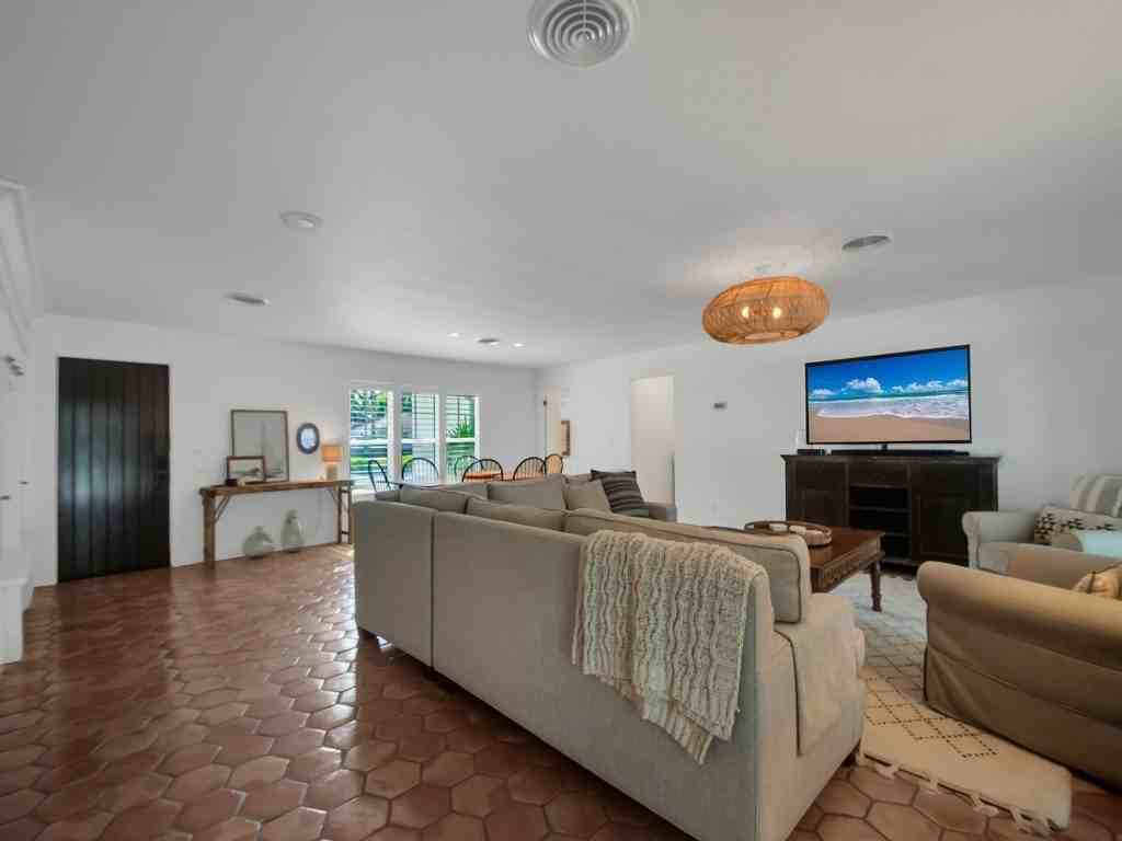 535 Honeysuckle Lane - Photo 7 of 36