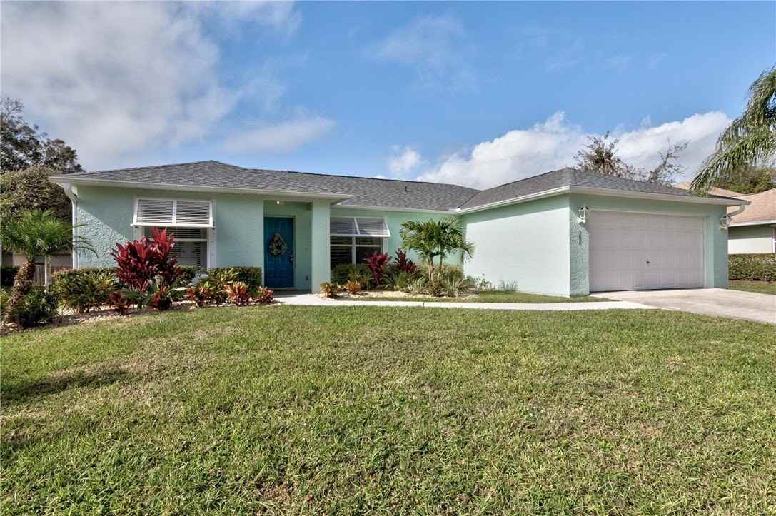 382 Benchor St - Photo 2 of 32