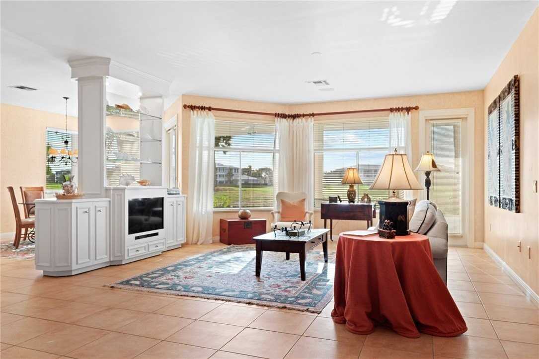 4781 S Newport Island Dr - Photo 4 of 36