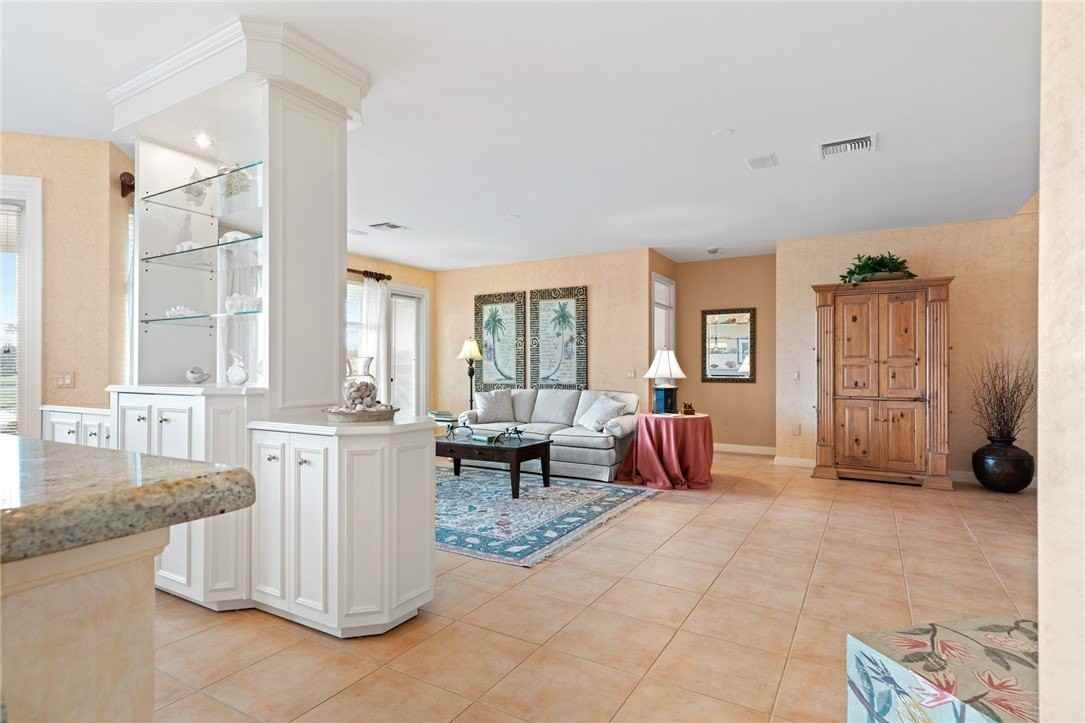 4781 S Newport Island Dr - Photo 5 of 36