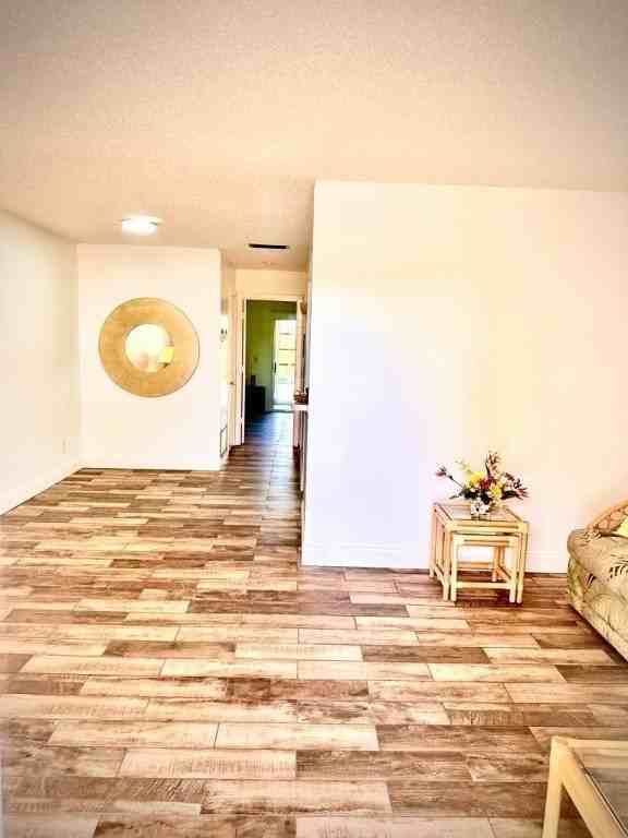 31 Vista Gardens Trl Apt 204 #204 - Photo 5 of 23