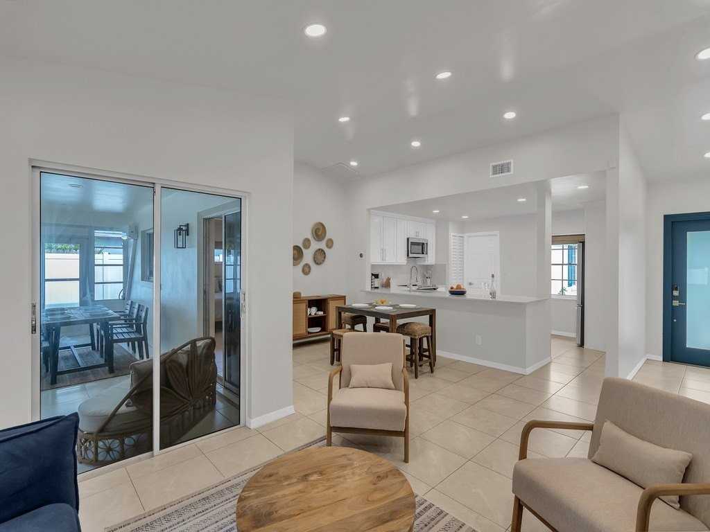 435 25th Ave - Photo 5 of 32