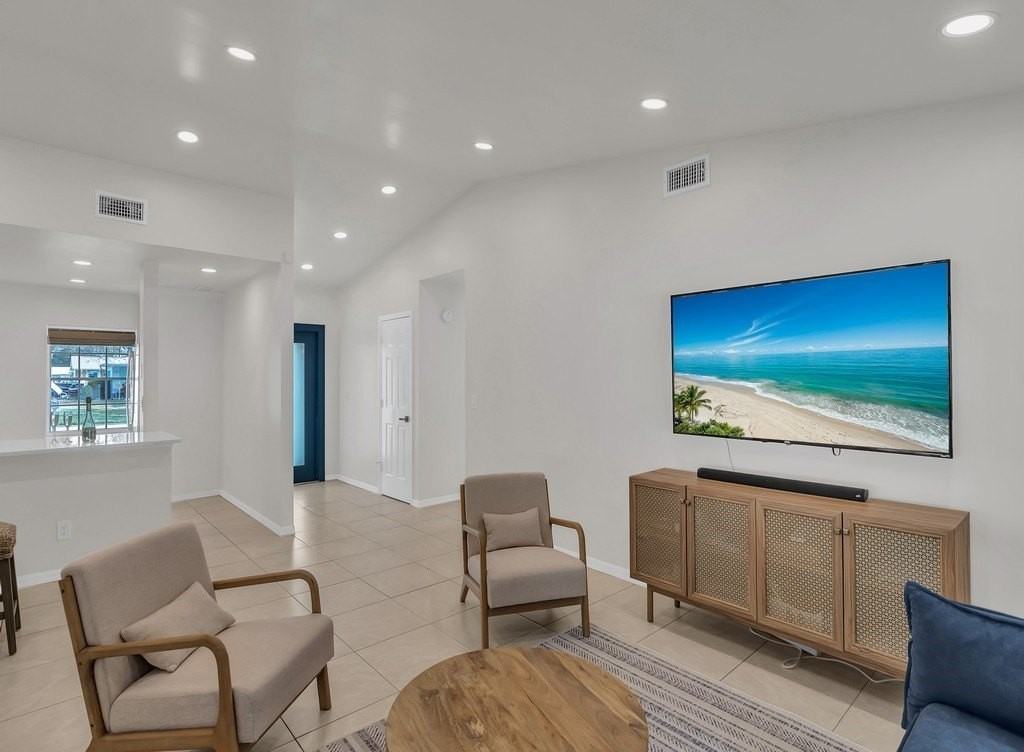 435 25th Ave - Photo 6 of 32