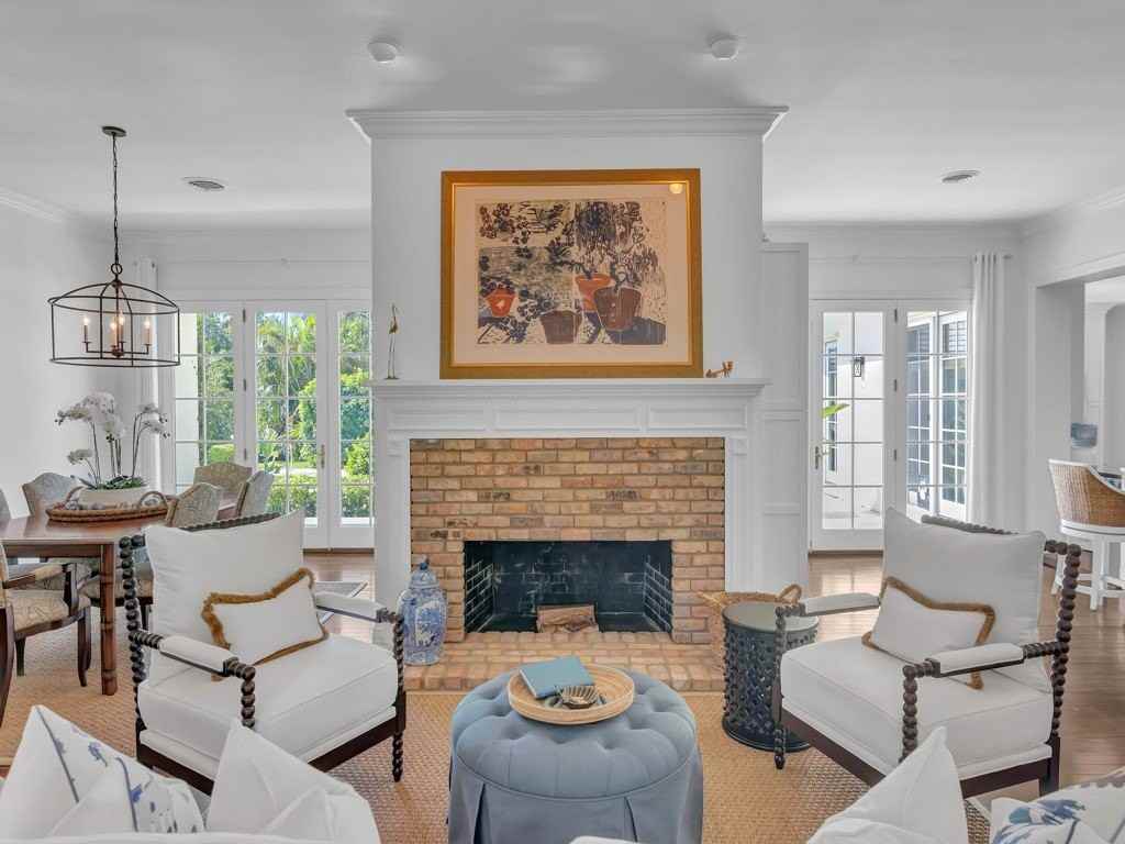 986 Riomar Drive - Photo 3 of 36