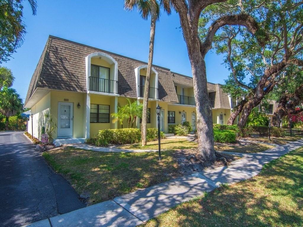 831 Camelia Ln Unit 4 #4 - Photo 2 of 30