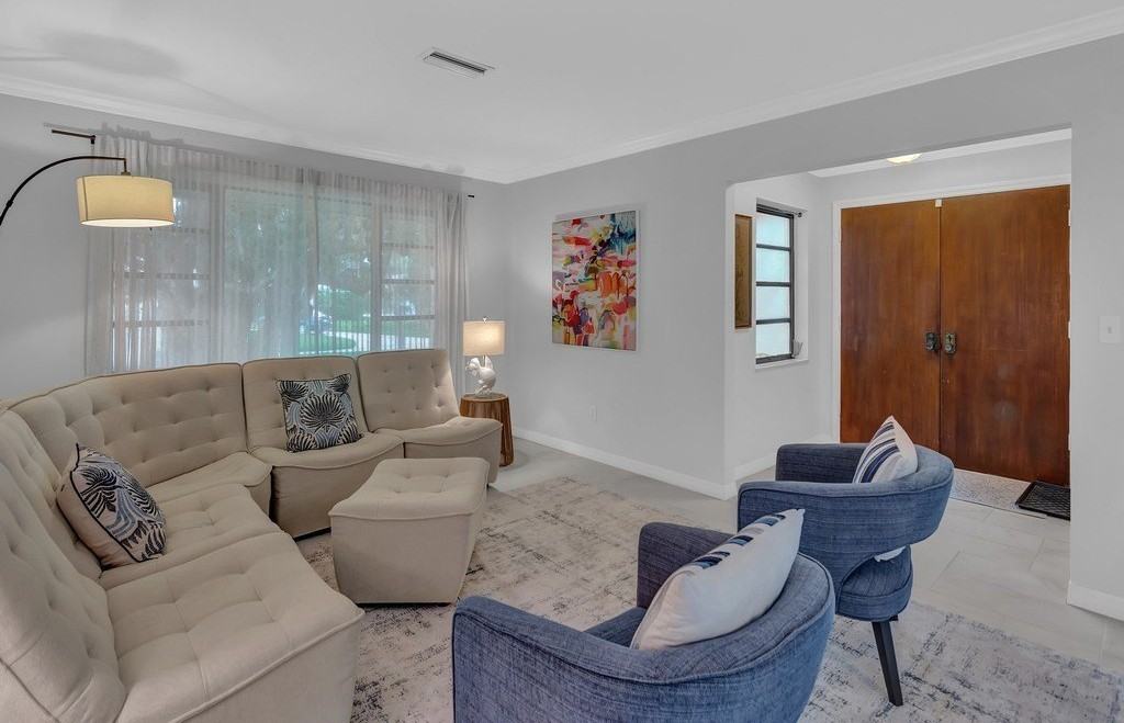 1445 Treasure Cove Lane - Photo 4 of 36