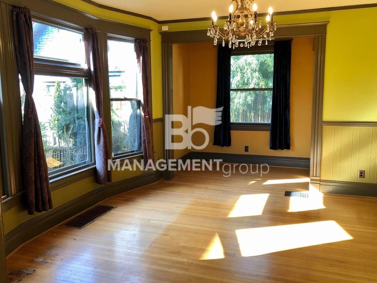 2017 Ne Rodney Ave - Photo 4 of 32