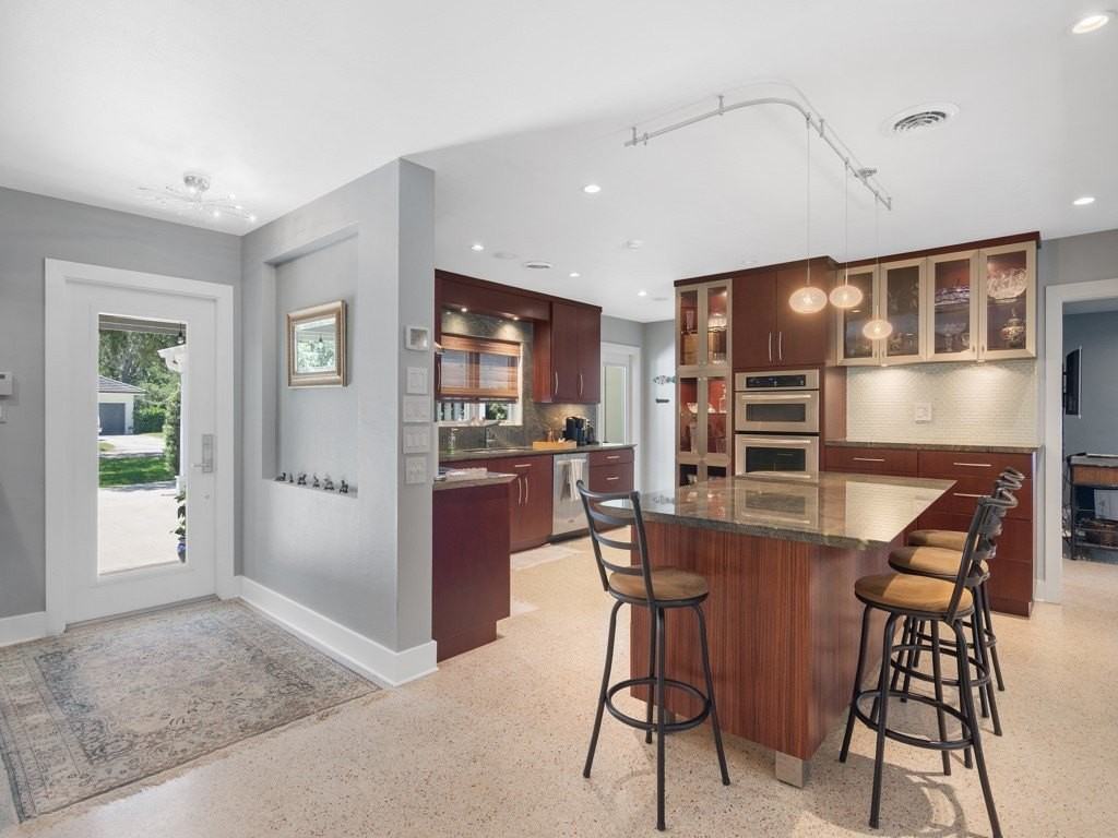 745 Iris Ln - Photo 2 of 36