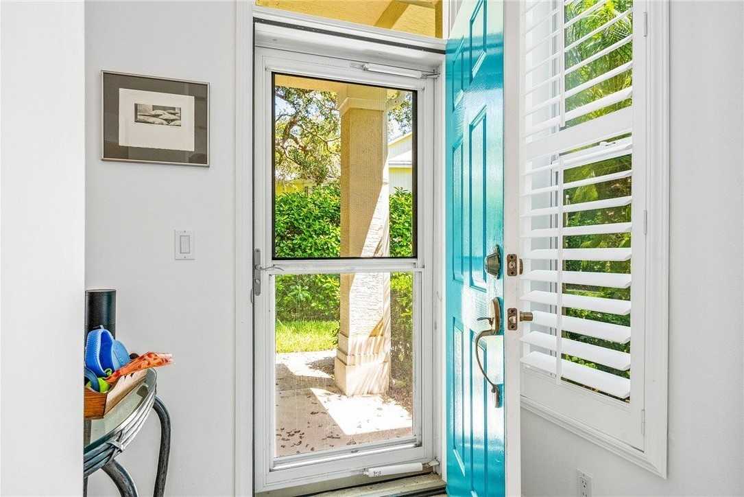 8755 Windy Oaks Ct - Photo 2 of 32