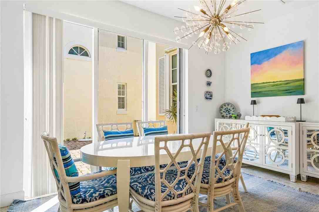 8755 Windy Oaks Ct - Photo 3 of 32