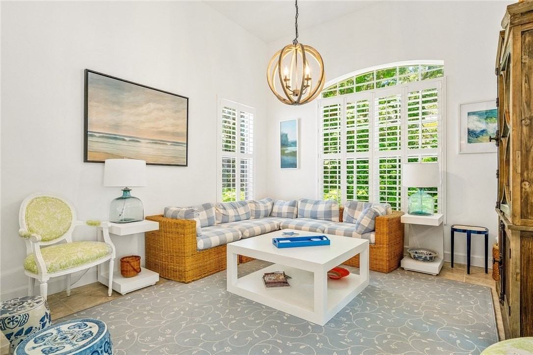 8755 Windy Oaks Ct - Photo 7 of 32