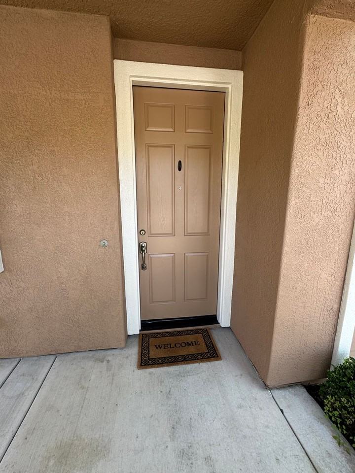 1453 S Mills Ave - Photo 2 of 32